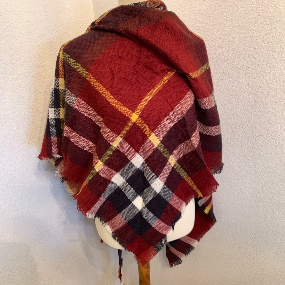 Burgundy Plaid Scarf Wrap Triangular Black Blanket - Picture 4 of 4